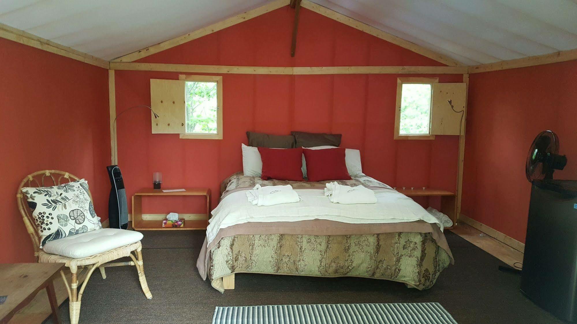 Eco Spa Highland Grenville-Sur-La-Rouge Екстер'єр фото