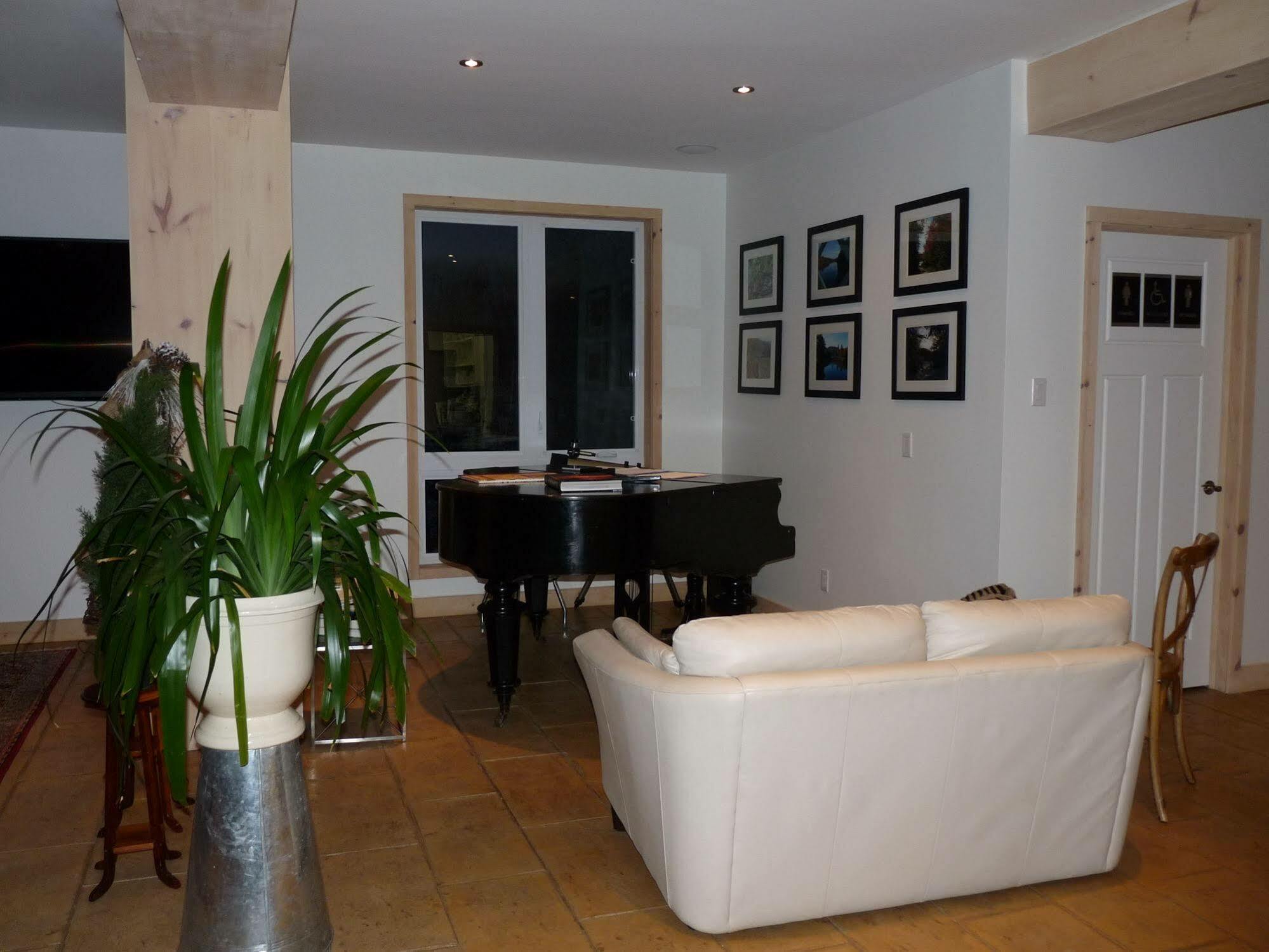 Eco Spa Highland Grenville-Sur-La-Rouge Екстер'єр фото